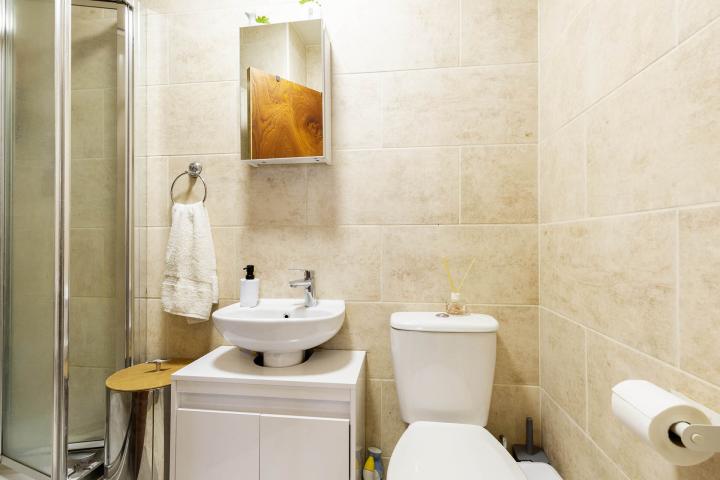 			Studio Apartment, 1 bath, 1 reception Apartment			 Burnley Road, Dollis Hill